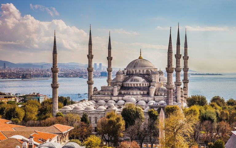 Istanbul Turkey The Blue Mosque 768x480
