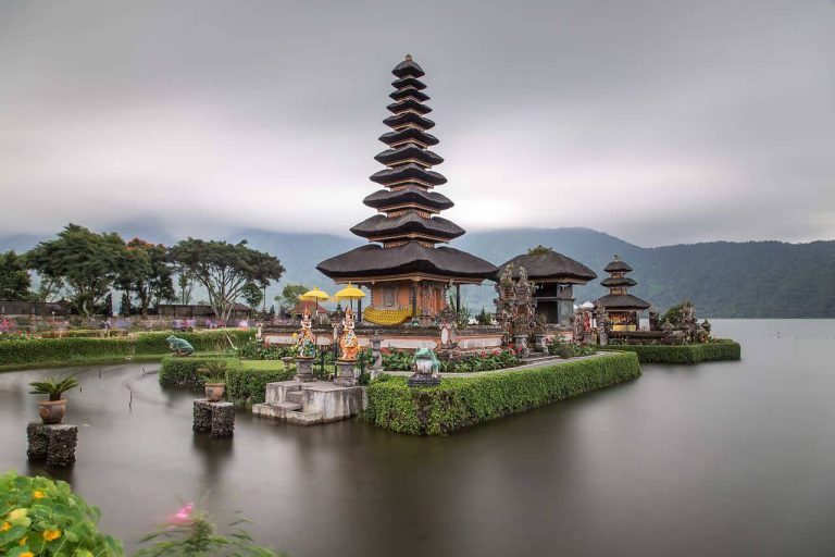 bali temple 2 768x512