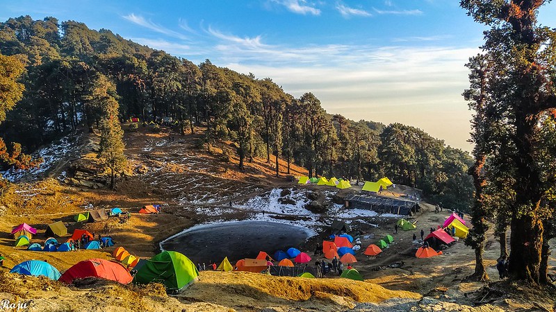 Brahmatal trek is a snowy Himalayan trek that is best done in peak winter months of January and February.