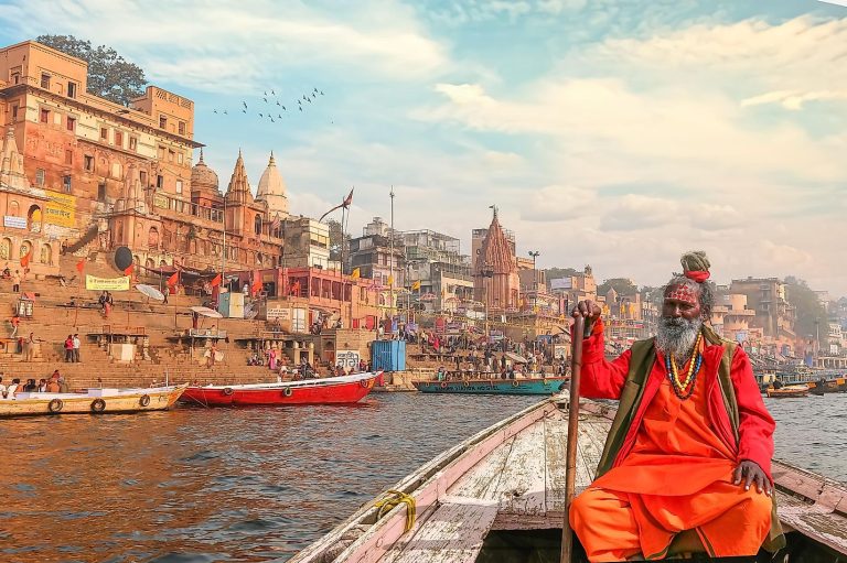 Varanasi Tour Packages 768x511