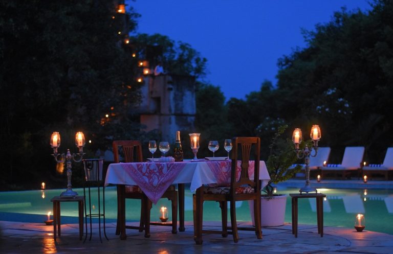 CANDLE LIT DINNER AT THE POOL 1 768x497