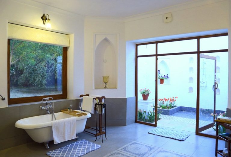 Villa suite Bathroom 2 768x525