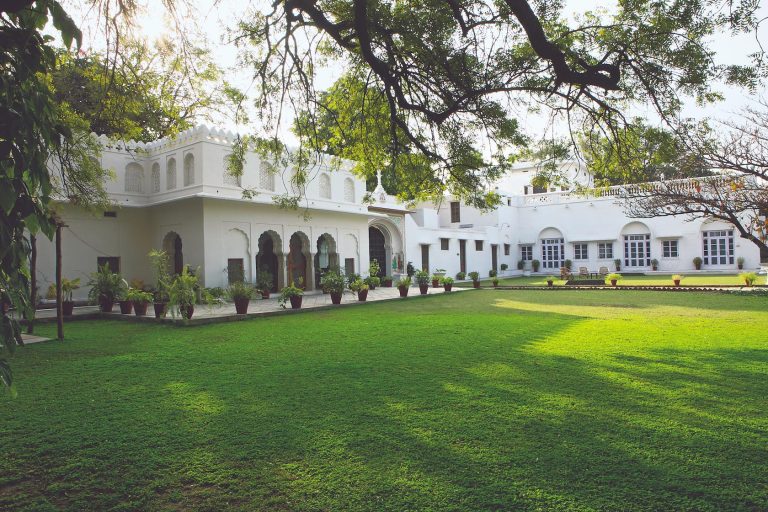 shahpura bagh Lawn 768x512