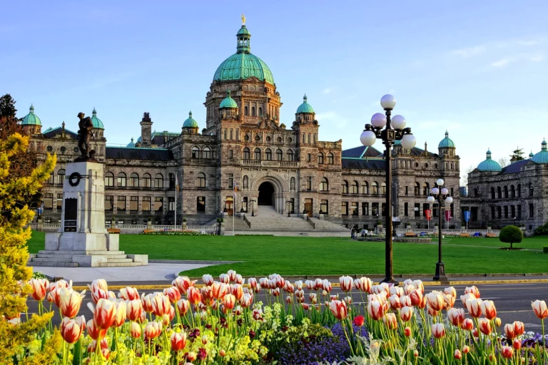 Best Of West Canada Tour Package 7 1 768x512