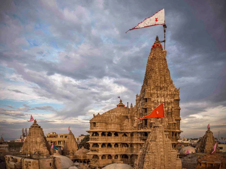 Gujarat Tour Package with Dwarka Somnath Sasangir 768x575