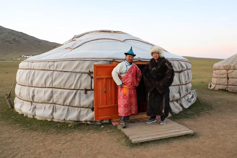 Mongolia Tour Package 2 768x512