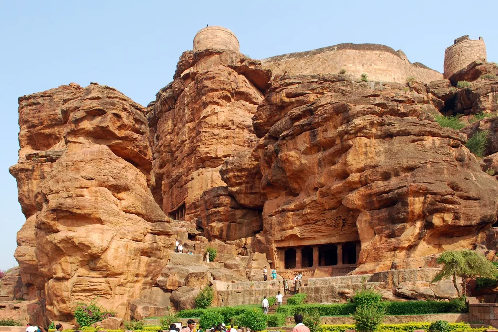 Historical Places to visit In Karnataka, India