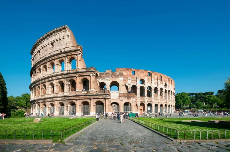 Amazing Europe Package Tour 11 Nights and 12 Days 1 768x510